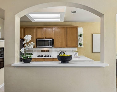 104 Rolling Rock Drive - Photo Thumbnail 8