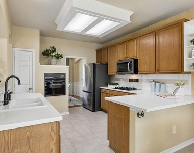 104 Rolling Rock Drive - Photo Thumbnail 7