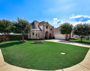 5730 Creek Crossing Lane - Photo Thumbnail 4