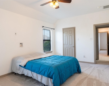 5730 Creek Crossing Lane - Photo Thumbnail 32