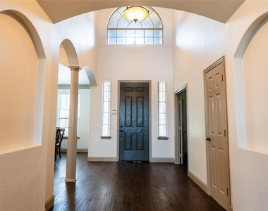 5730 Creek Crossing Lane - Photo Thumbnail 7