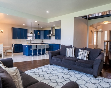 5730 Creek Crossing Lane - Photo Thumbnail 5