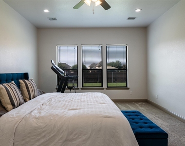 5730 Creek Crossing Lane - Photo Thumbnail 21