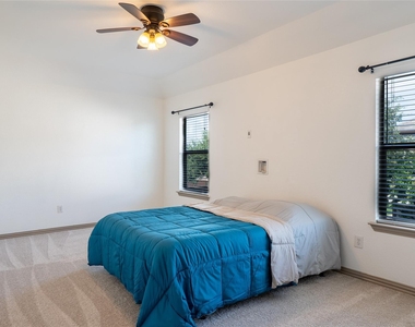 5730 Creek Crossing Lane - Photo Thumbnail 31