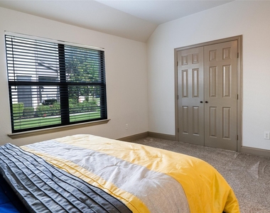 5730 Creek Crossing Lane - Photo Thumbnail 27