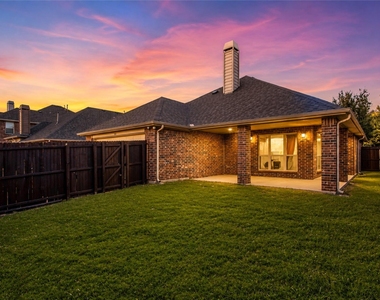 917 Cougar Drive - Photo Thumbnail 23