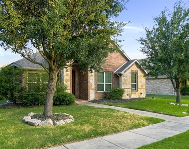 917 Cougar Drive - Photo Thumbnail 1