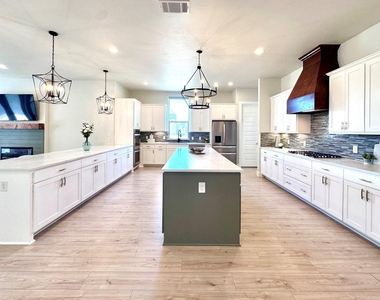 2402 Amesbury Drive - Photo Thumbnail 6