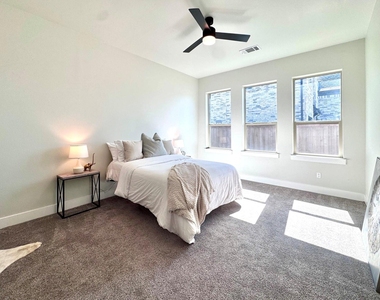 2402 Amesbury Drive - Photo Thumbnail 13
