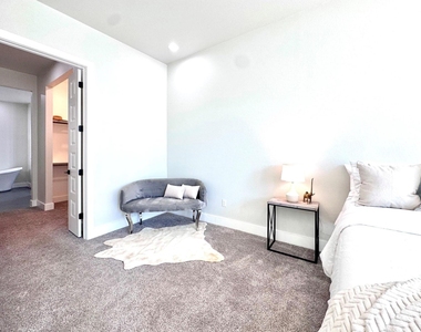 2402 Amesbury Drive - Photo Thumbnail 15