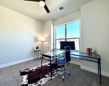 2402 Amesbury Drive - Photo Thumbnail 22
