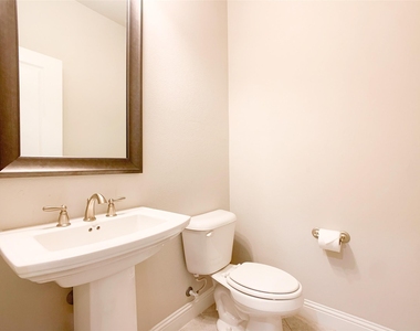 6417 Hermosa Drive - Photo Thumbnail 13