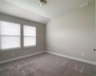 6417 Hermosa Drive - Photo Thumbnail 22