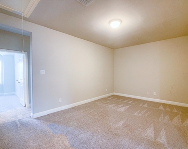 6417 Hermosa Drive - Photo Thumbnail 15