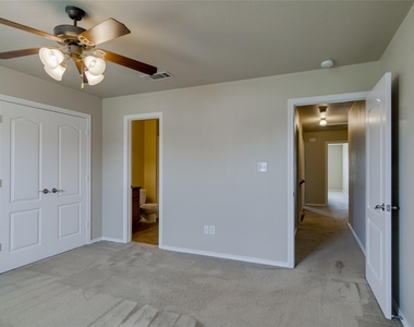 706 Parkplace Ridge - Photo Thumbnail 6