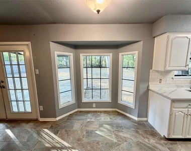 1729 W Doyle Street - Photo Thumbnail 8