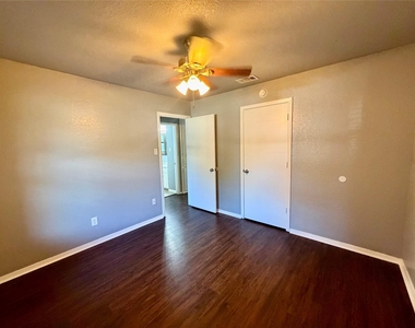 1729 W Doyle Street - Photo Thumbnail 18