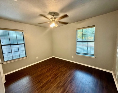 1729 W Doyle Street - Photo Thumbnail 21