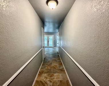 1729 W Doyle Street - Photo Thumbnail 3