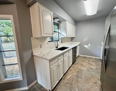 1729 W Doyle Street - Photo Thumbnail 11