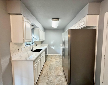 1729 W Doyle Street - Photo Thumbnail 10