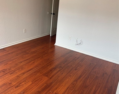 4606 Alamosa Street - Photo Thumbnail 31