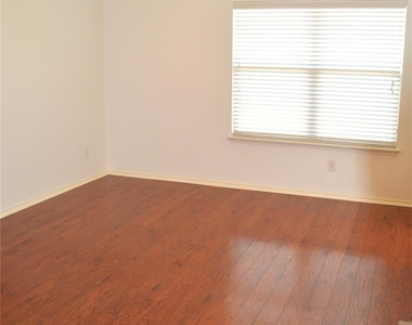 145 Meadow Crest Drive - Photo Thumbnail 15