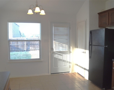 145 Meadow Crest Drive - Photo Thumbnail 6