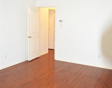 145 Meadow Crest Drive - Photo Thumbnail 19
