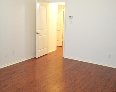 145 Meadow Crest Drive - Photo Thumbnail 20