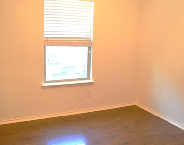 145 Meadow Crest Drive - Photo Thumbnail 10