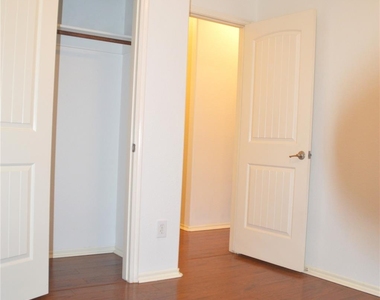 145 Meadow Crest Drive - Photo Thumbnail 11