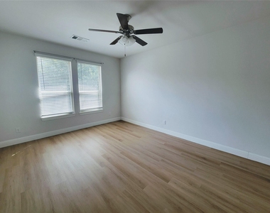 3814 Bastrop Street - Photo Thumbnail 14