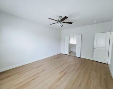 3814 Bastrop Street - Photo Thumbnail 13
