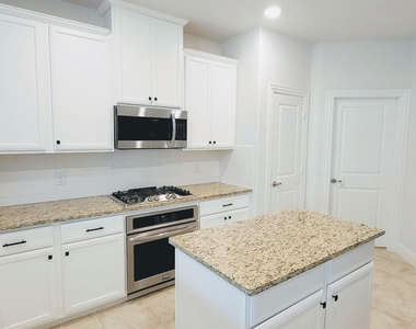 3814 Bastrop Street - Photo Thumbnail 6