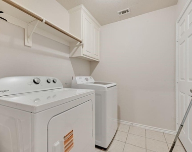 1113 Noblewood Drive - Photo Thumbnail 19