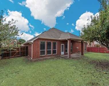 1113 Noblewood Drive - Photo Thumbnail 20