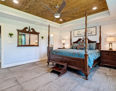 2128 Christine Drive - Photo Thumbnail 16