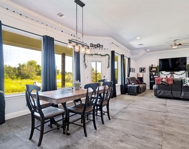2128 Christine Drive - Photo Thumbnail 13