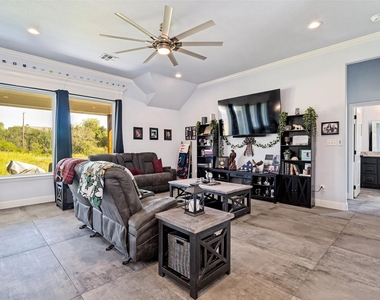 2128 Christine Drive - Photo Thumbnail 11