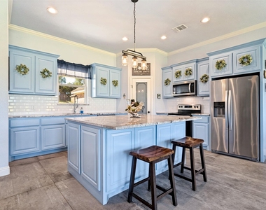 2128 Christine Drive - Photo Thumbnail 8