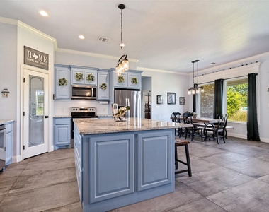 2128 Christine Drive - Photo Thumbnail 2