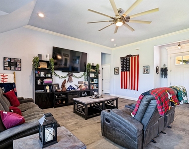 2128 Christine Drive - Photo Thumbnail 10
