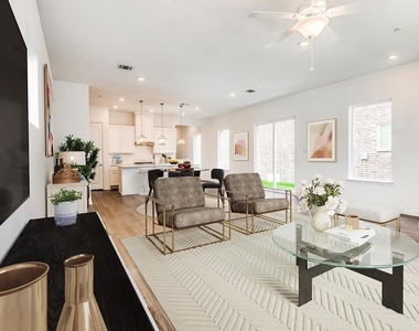 6205 Queens Path - Photo Thumbnail 4