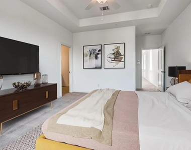 6205 Queens Path - Photo Thumbnail 6