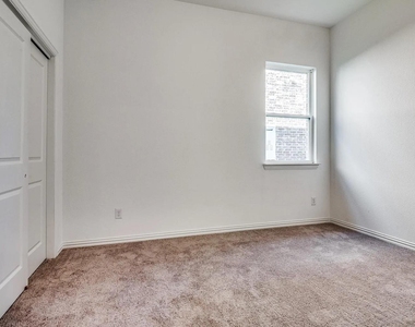6205 Queens Path - Photo Thumbnail 21