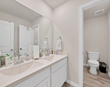 1622 Hope Lane - Photo Thumbnail 24