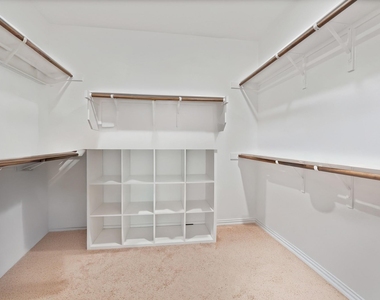 1622 Hope Lane - Photo Thumbnail 9