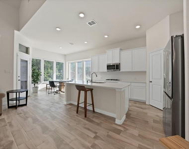 1622 Hope Lane - Photo Thumbnail 5
