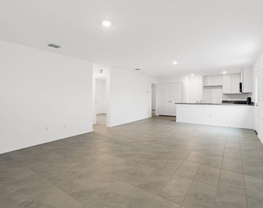 7109 Gray Wolf Lane - Photo Thumbnail 2